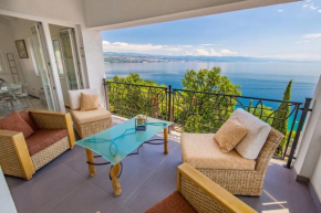 Гостиница Luxury penthouse Prestige near the sea  Опатия